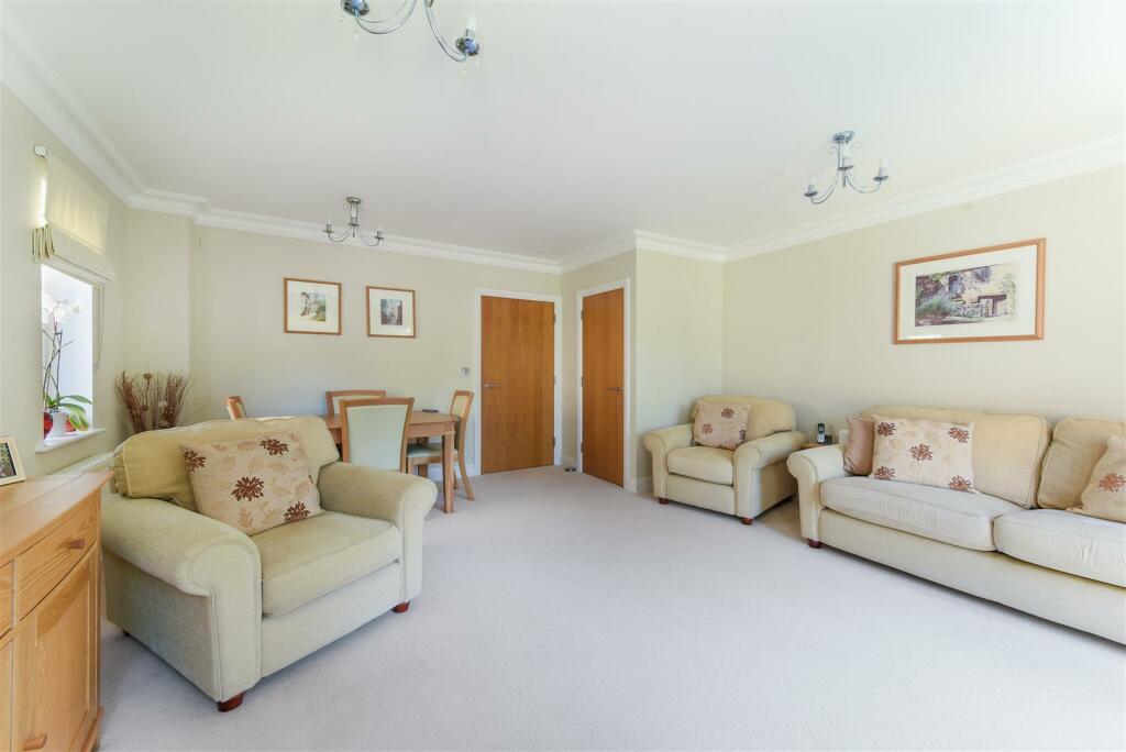 BIRCH CLOSE,12 -39.jpg