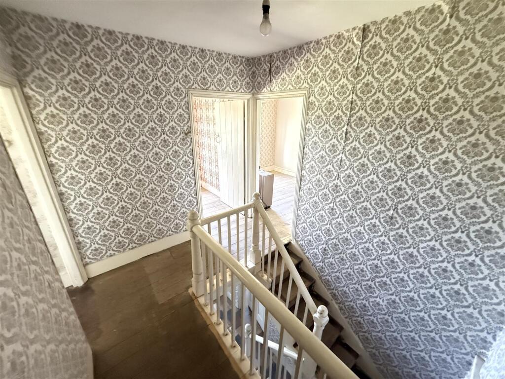 FIRST FLOOR - LANDING