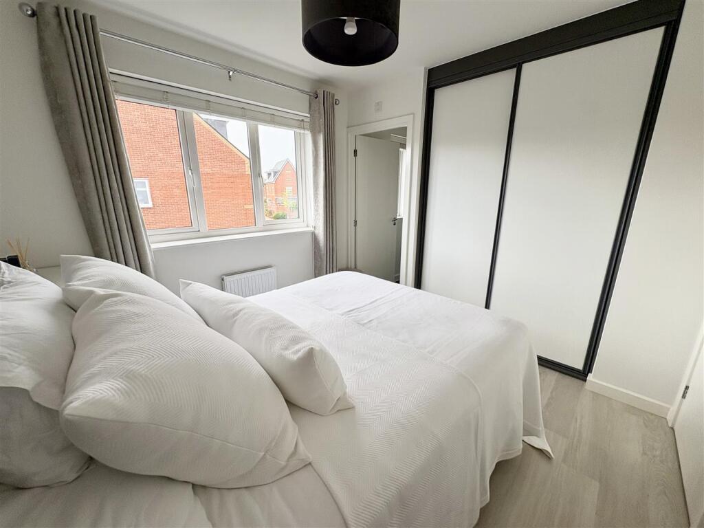 6. bed1c.jpg