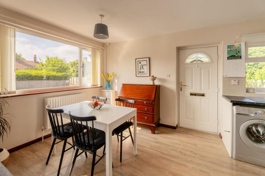 Open-Plan Living Room / Kitchen / Dining Room