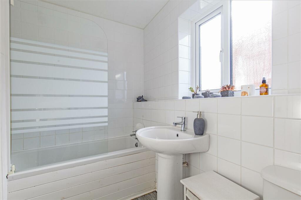 Bathroom-2.jpg