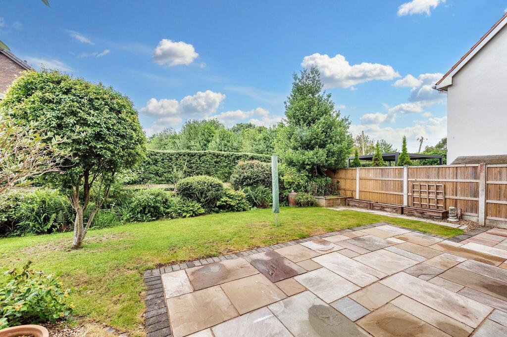 Garden to rear