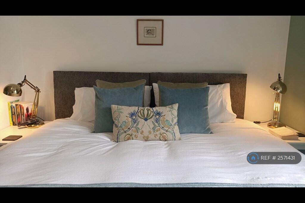 Bedroom 2, View 2