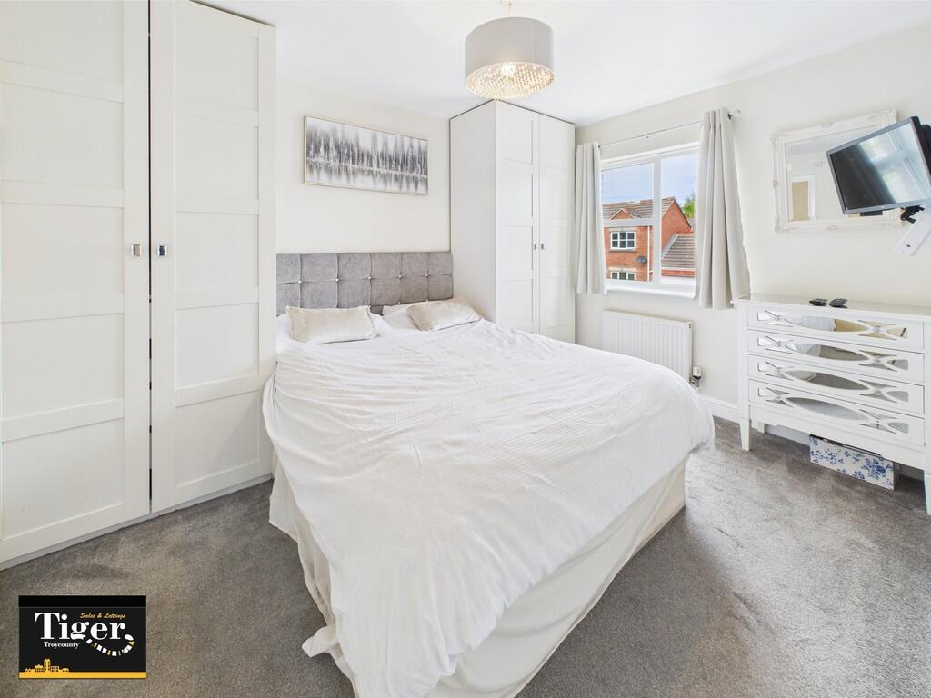 CAM02176G0-PR0571...