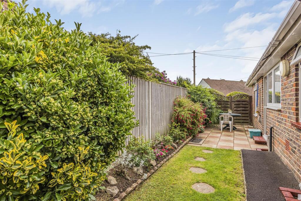 32 Maybush Drive, Emsworth-PorticoMarketing-Nexa-3