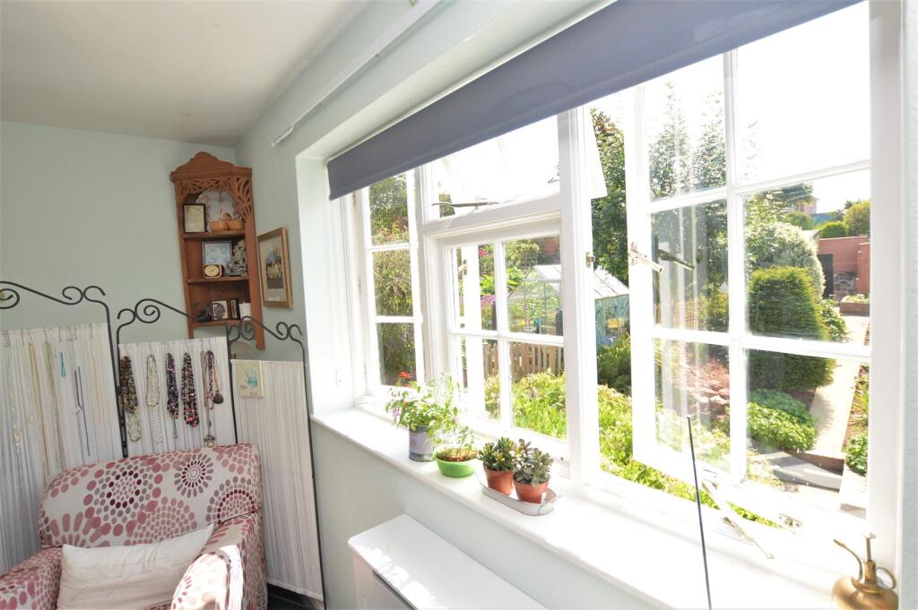 Bedroom 4 (currently a studio)