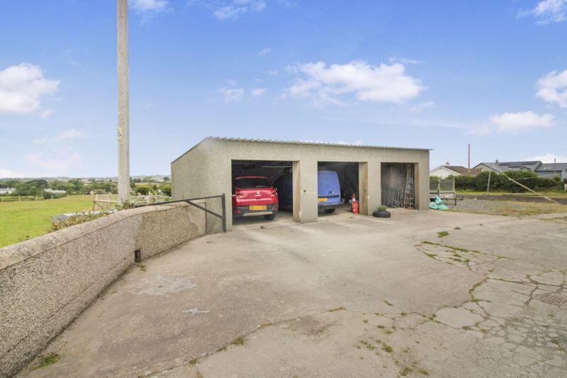 3 car garage