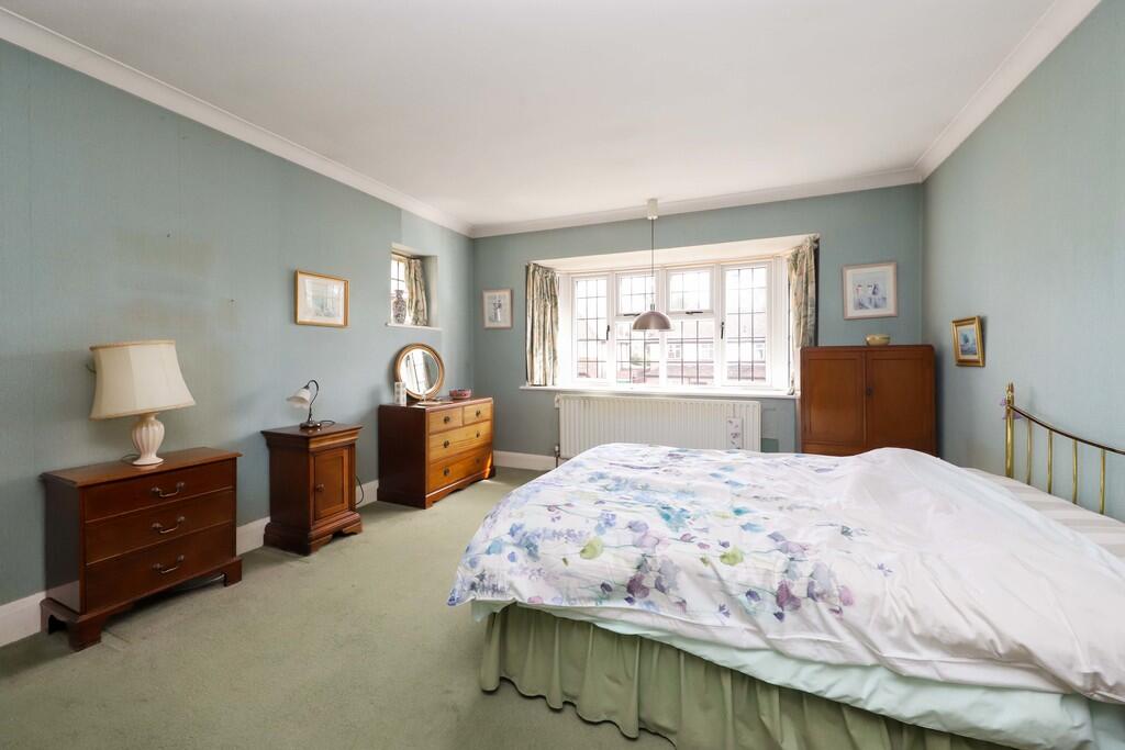 38 Cuckoo Hill Dr...