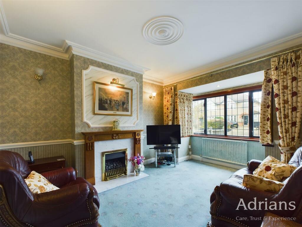 FRONT RECEPTION ROOM
