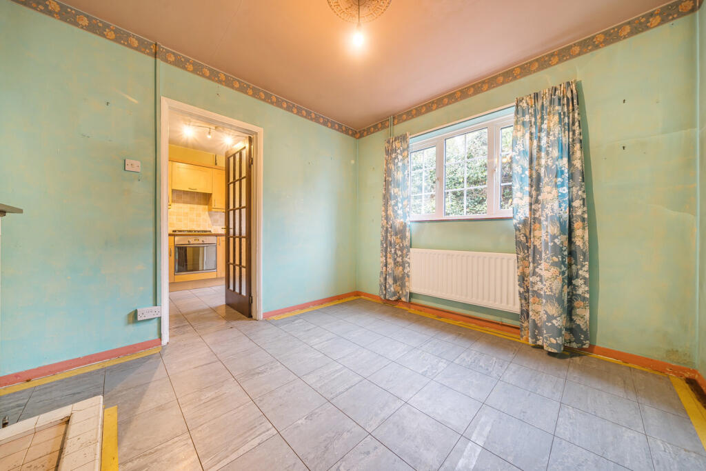 1386500-18-693808...