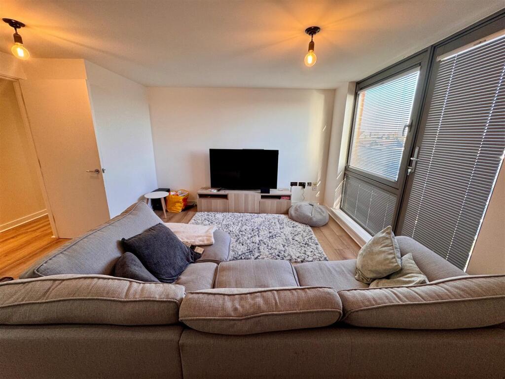 Living Room.jpg
