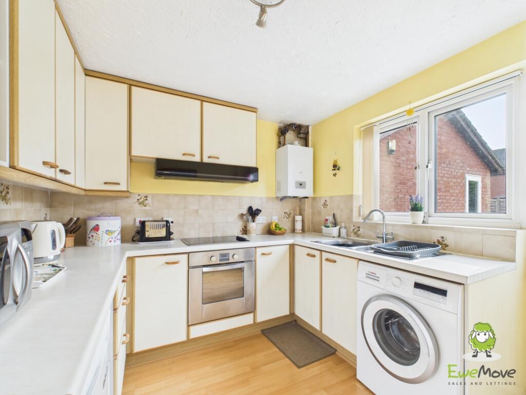 EweMove Basingstoke Olivers Close 