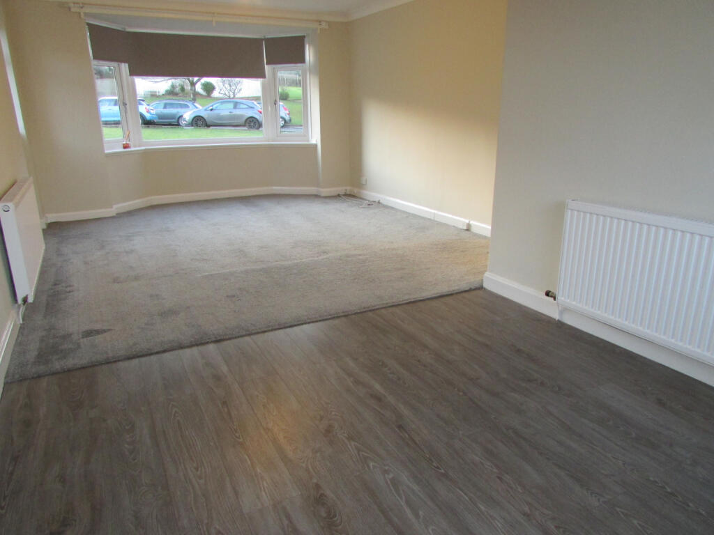 Lounge/Dining Area