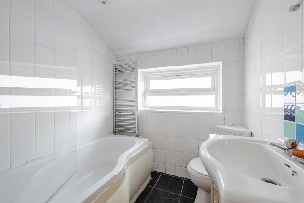 1396717-10-695e2b...