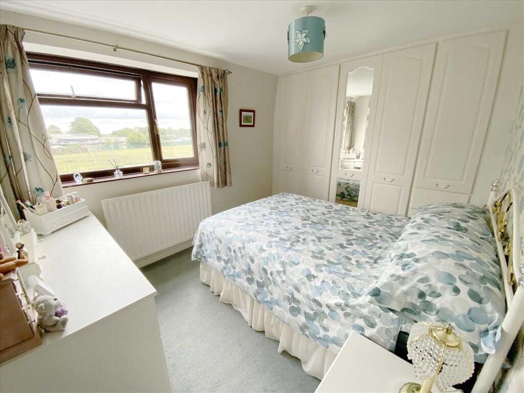 Bedroom 2: