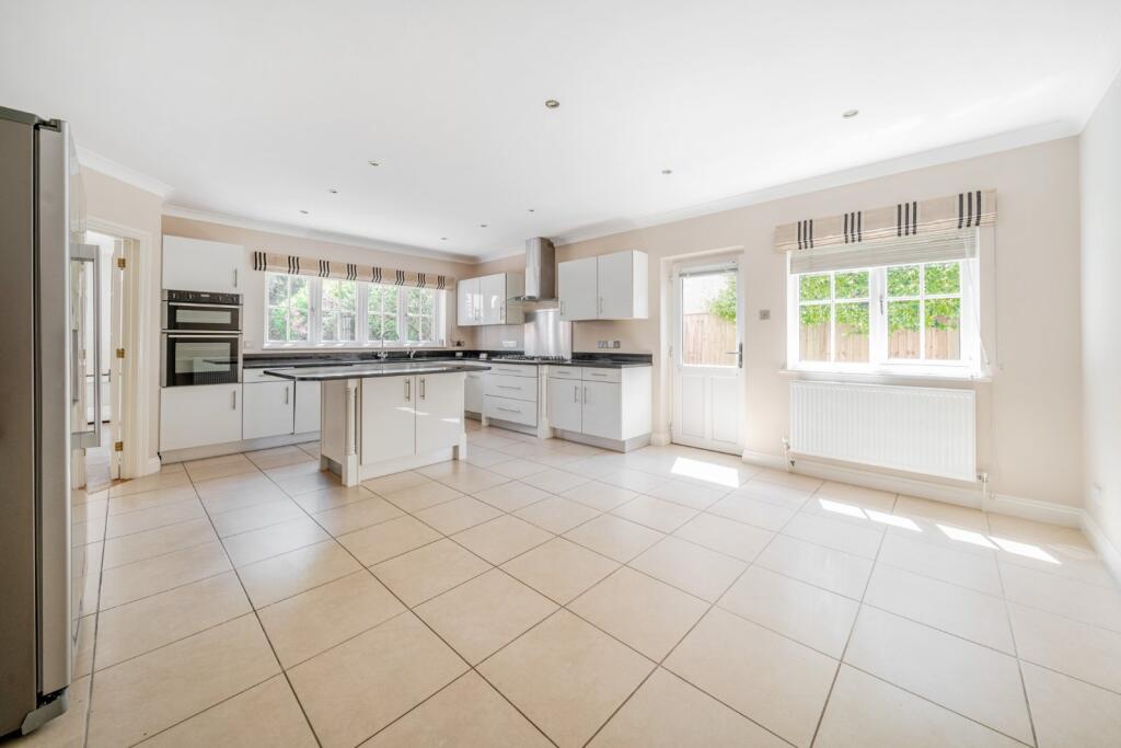 Kitchen/Breakfast Rm