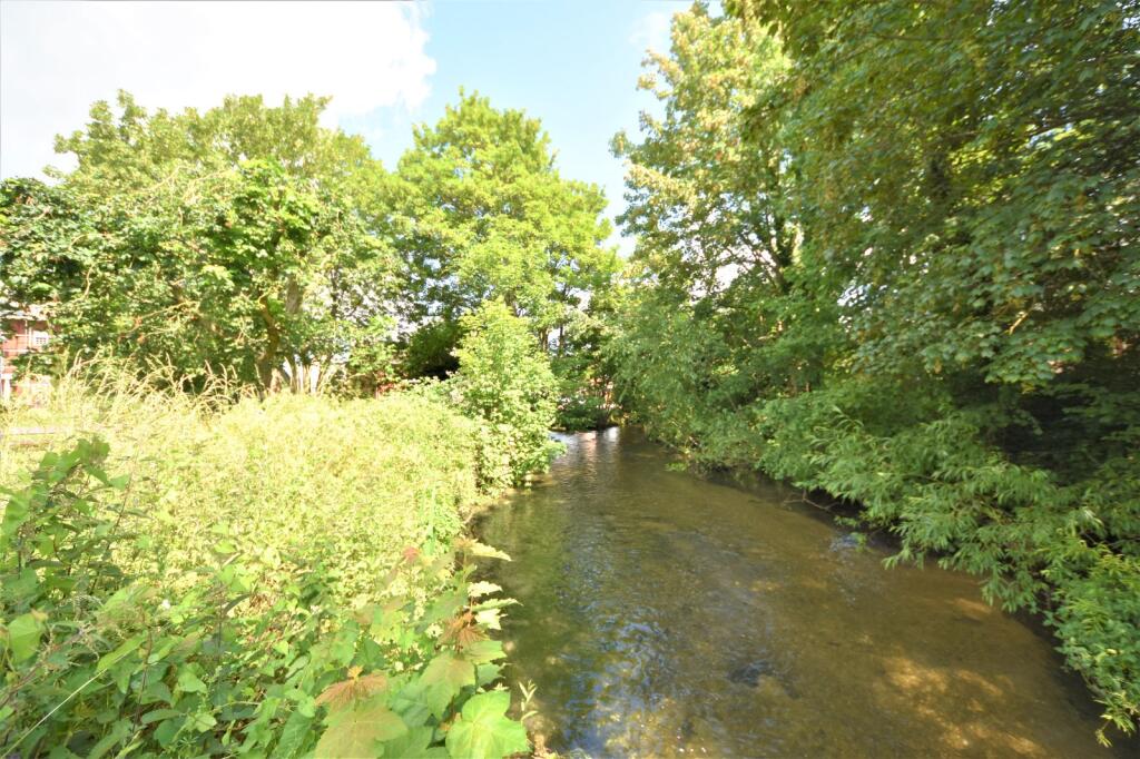 Stream Opposite