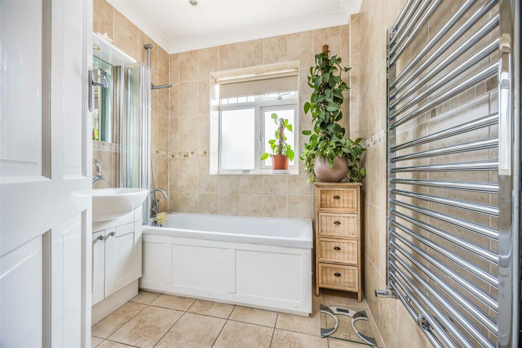 16 Southdown Road, Cosham-Small-PorticoMarketing-N