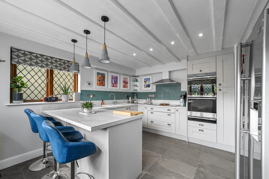 PT-FC(COL)-BucksP...