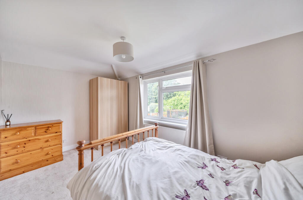 1305470-12-6846d3...