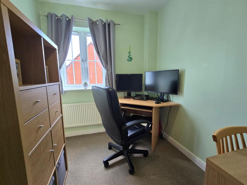 Bedroom 4.jpg