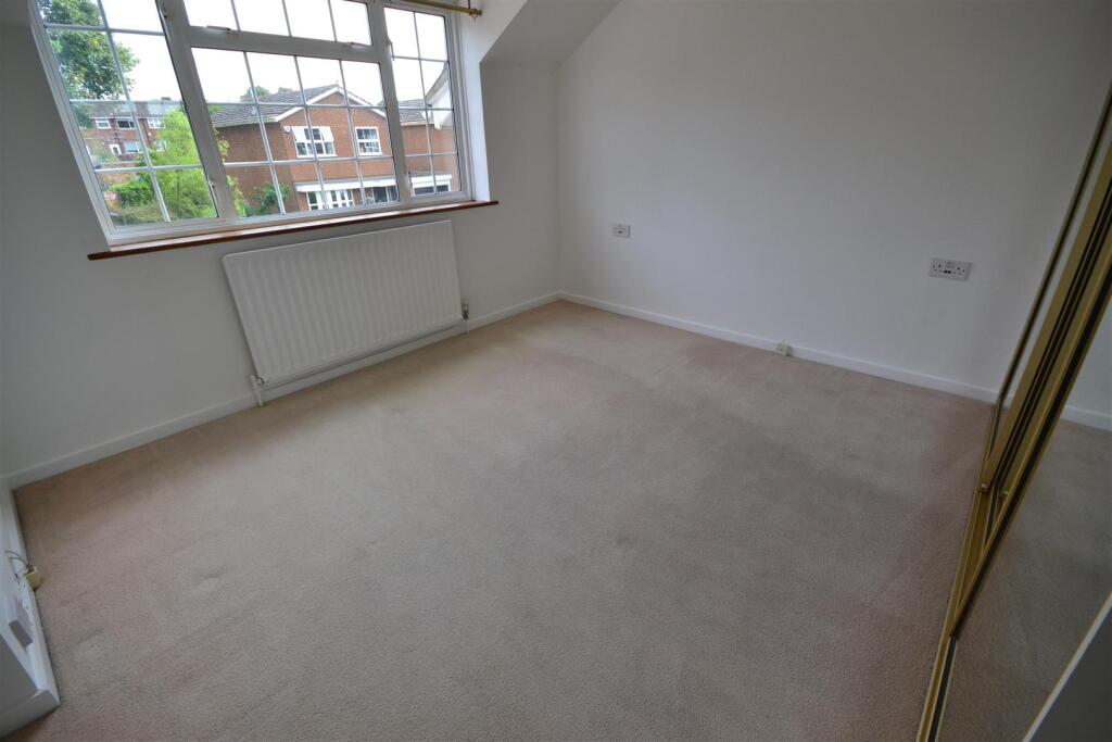 Bedroom 2.JPG