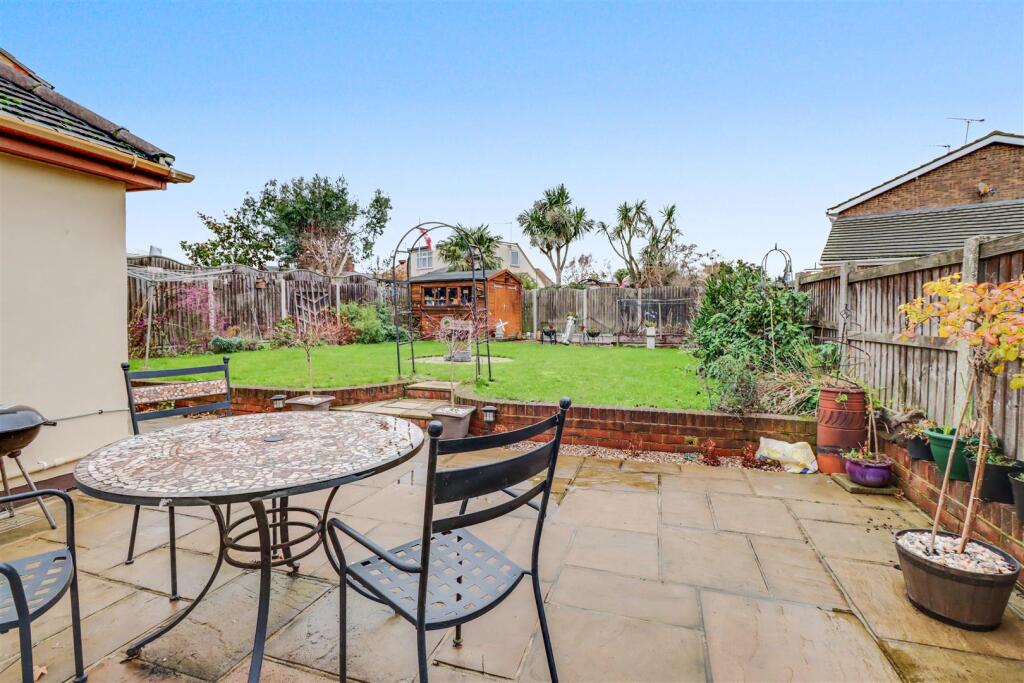 187 SOUTHEND ROAD (9).jpg