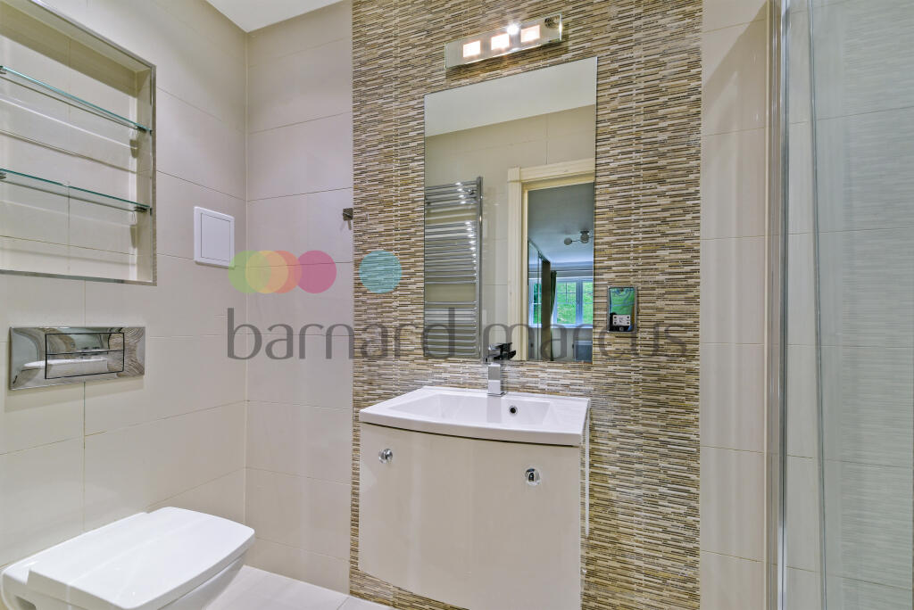 En-suite Bathroom