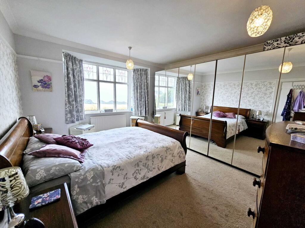 efa0cfd4-a102-4fc2-927d-fe2b1fc4657b