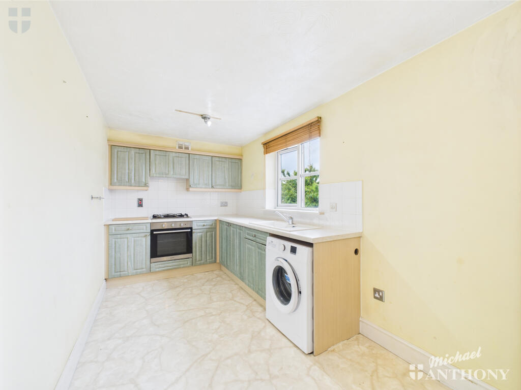 CAM03218G0-PR0652-STILL001