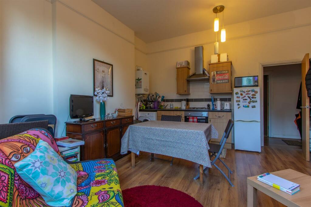 Richmond Crescent 11, 1-2.jpg