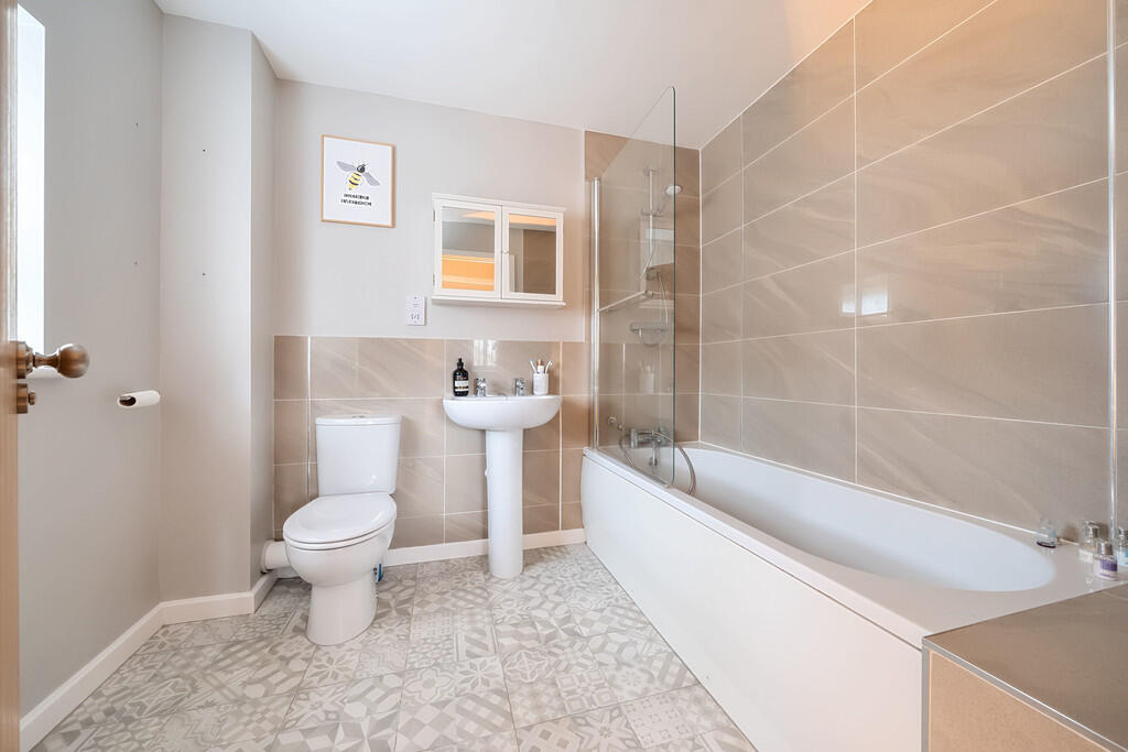 Principal Bedroom...