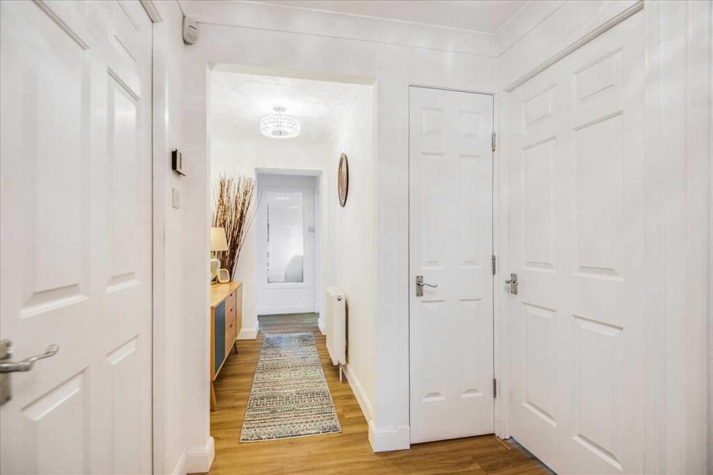 Entrance Hallway (1)