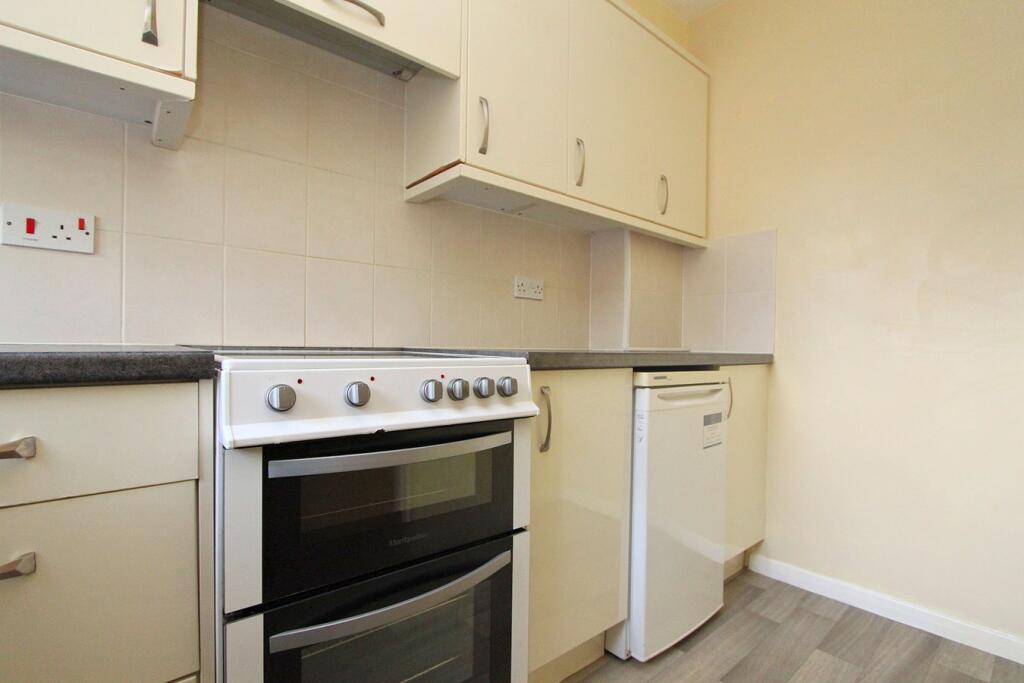 Lavender Close, Thornbury, South Gloucestershire, BS35