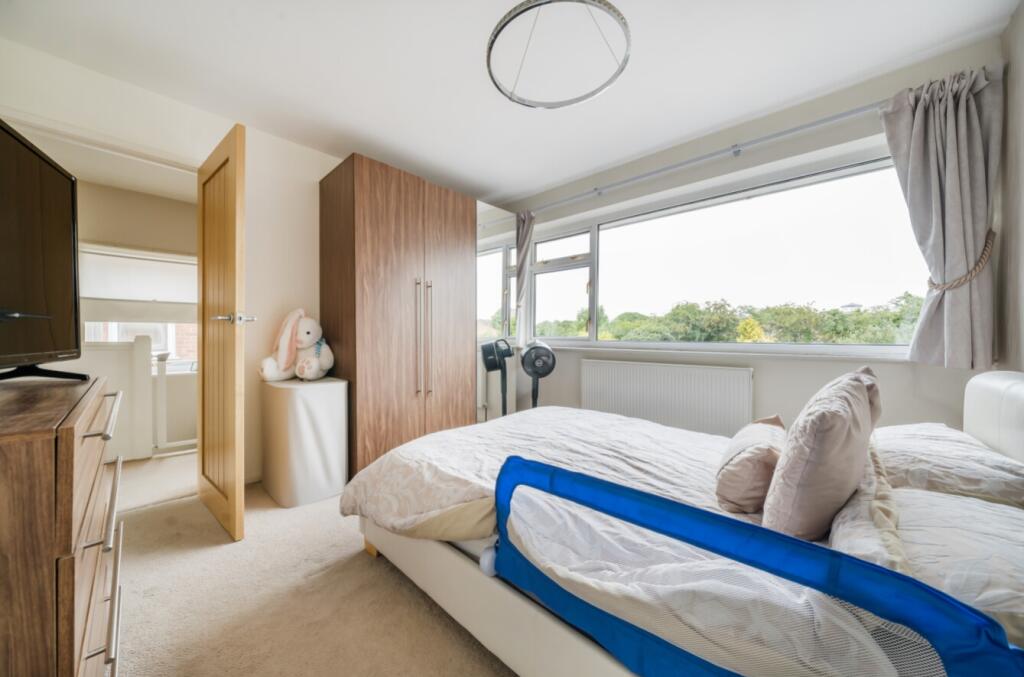 1293919-7-6825fe9023117-ARW1293919-7-6825fe9023117