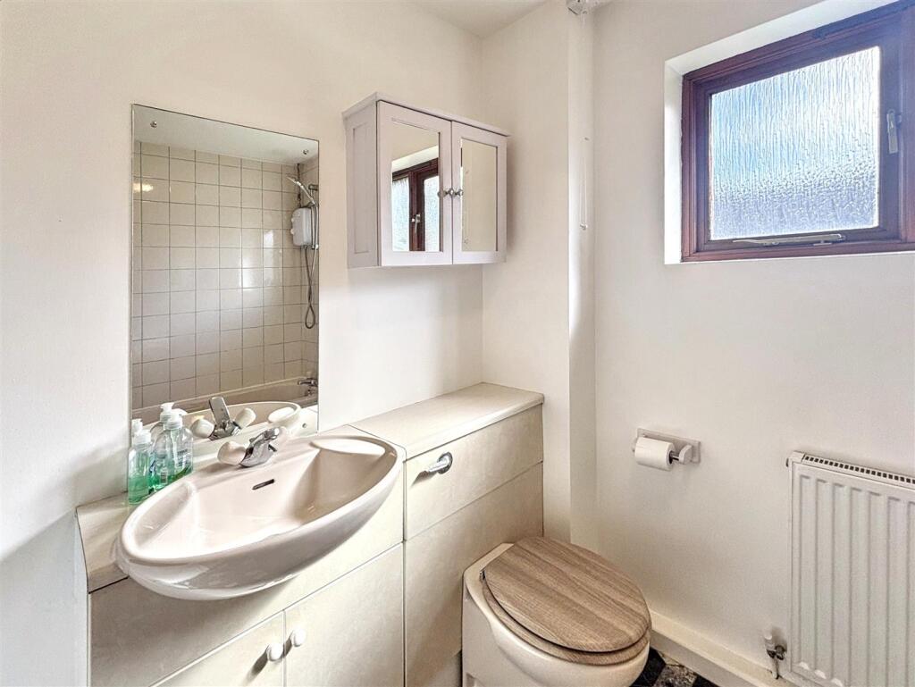 Bathroom.jpeg