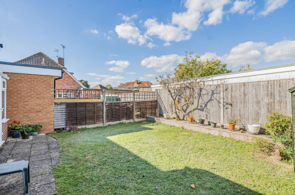 1360764-5-68dcf1b...