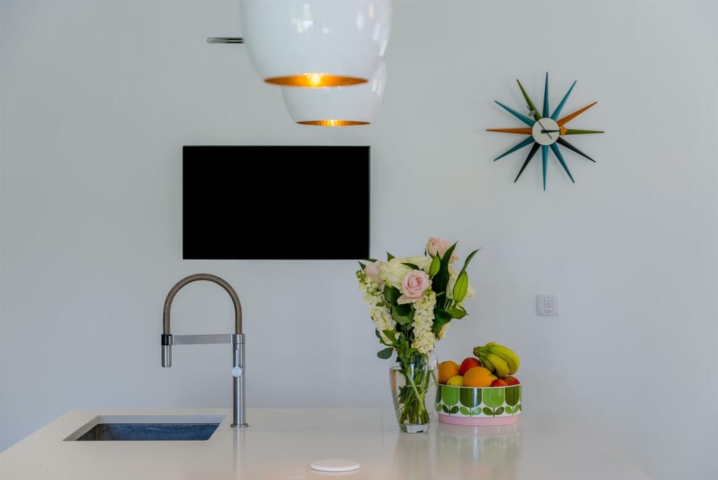 8594318-interior52.jpg