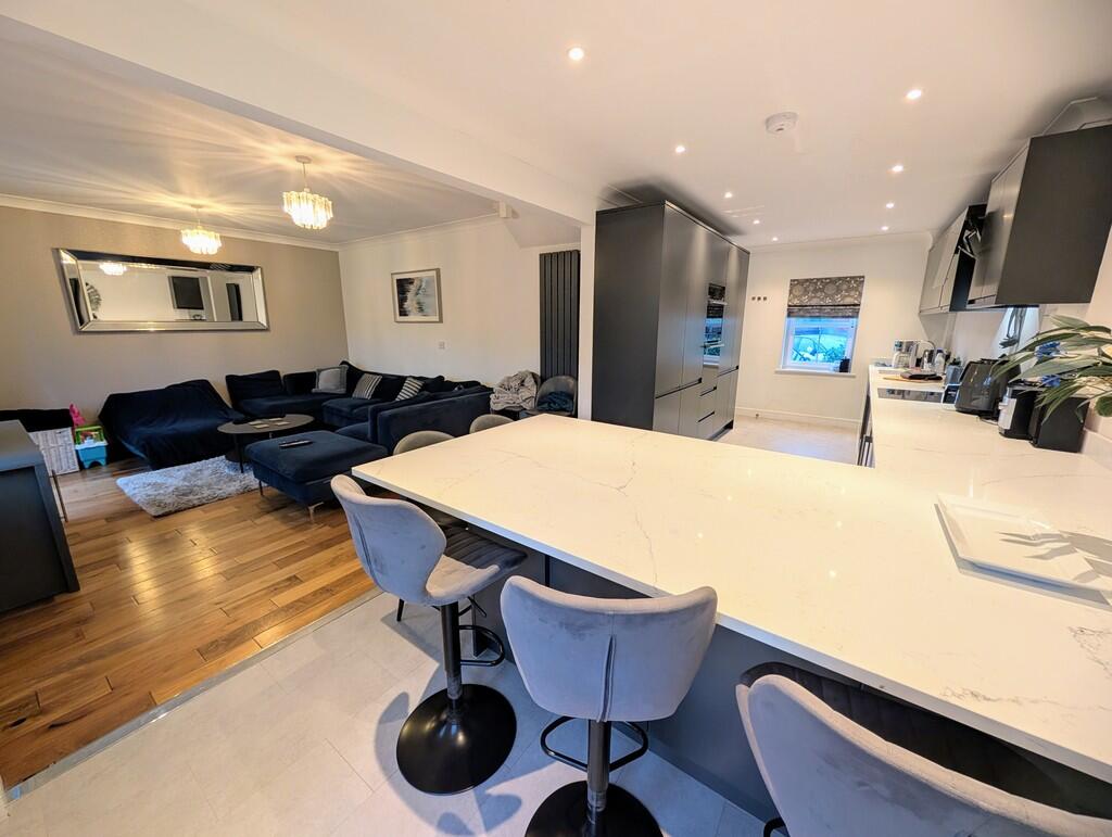 PXL_20251212_1414...