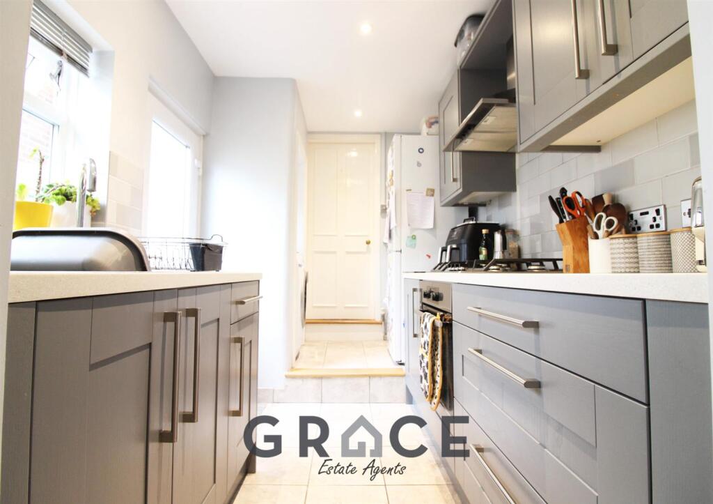 Kitchen edit 2-2.jpg