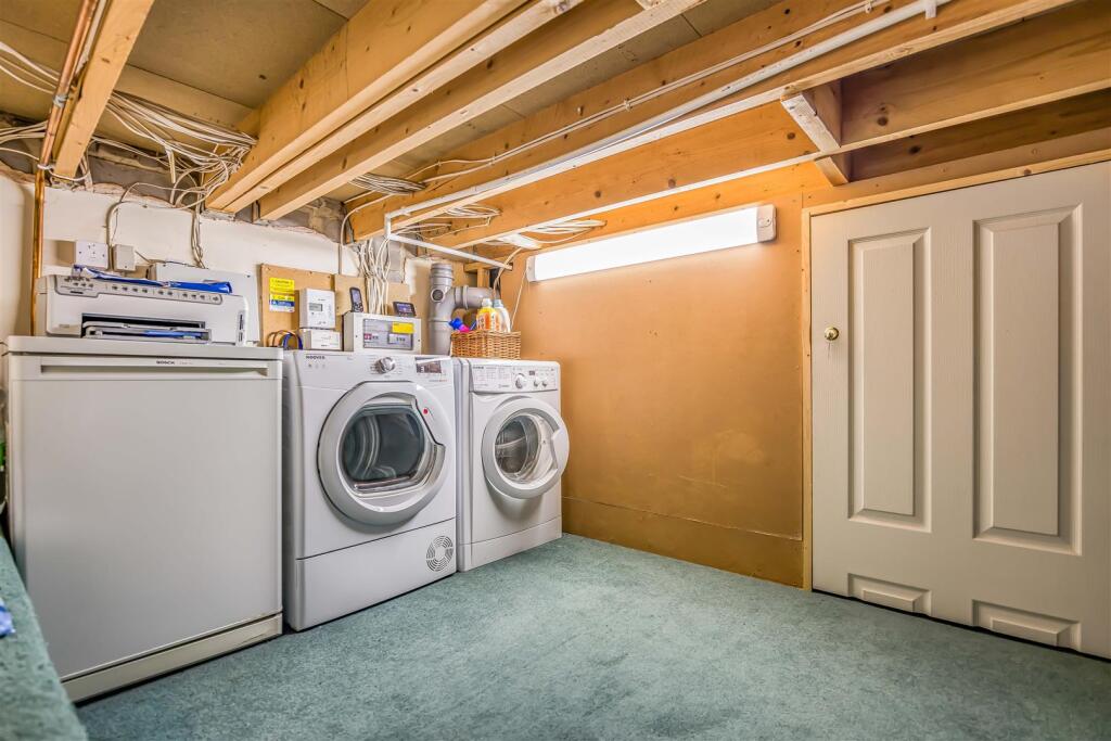 9 Grand Division Row, Henderson Road, Southsea-Sma