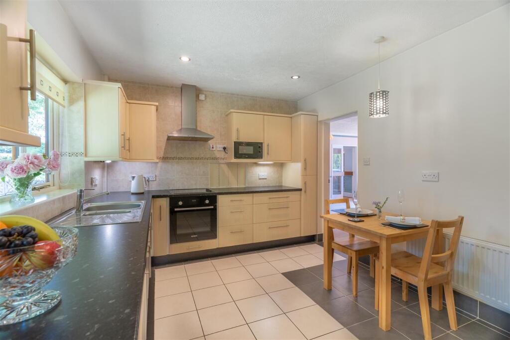 14 The Coppice-2.jpg