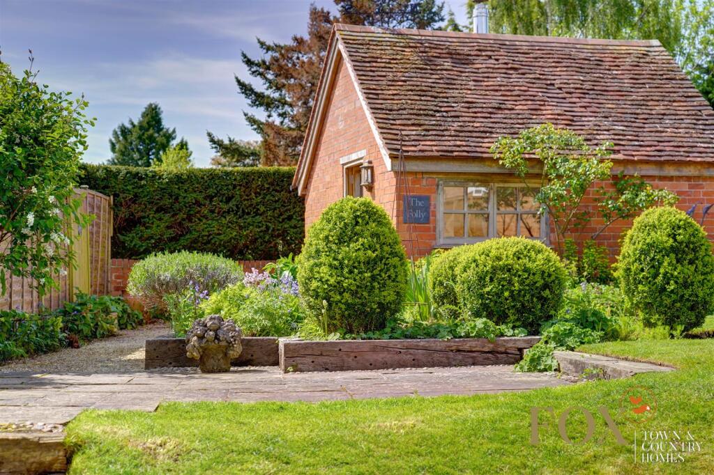 Folly Cottage (27).jpg