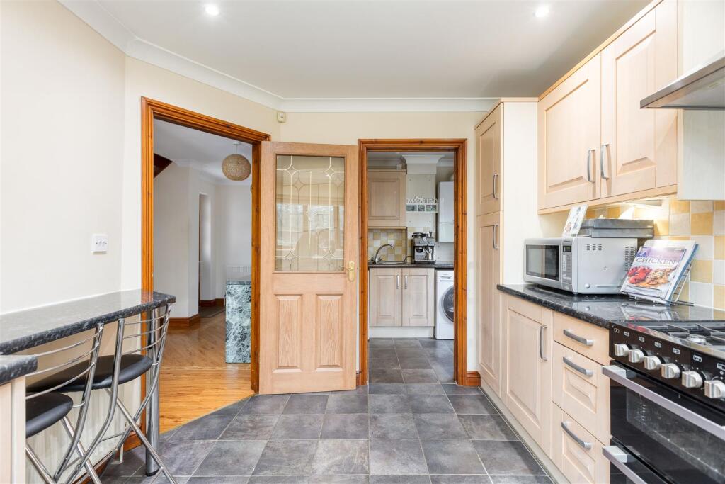 Kitchen/Breakfast Room