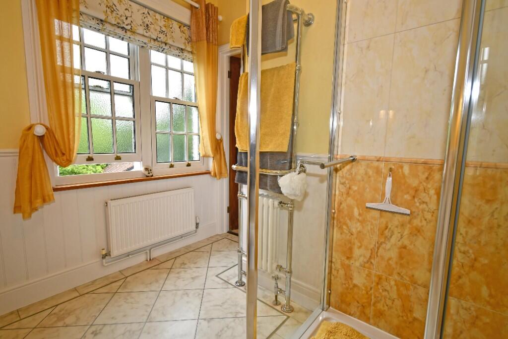 En Suite Shower Room