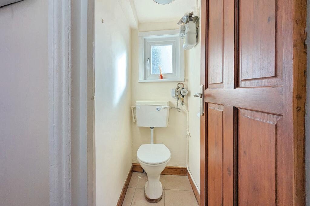 17a Penge Lane, Penge, London, SE20 7DU