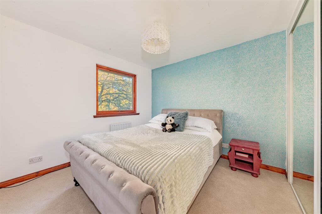 13 Harestane grove Dundee-11.JPG