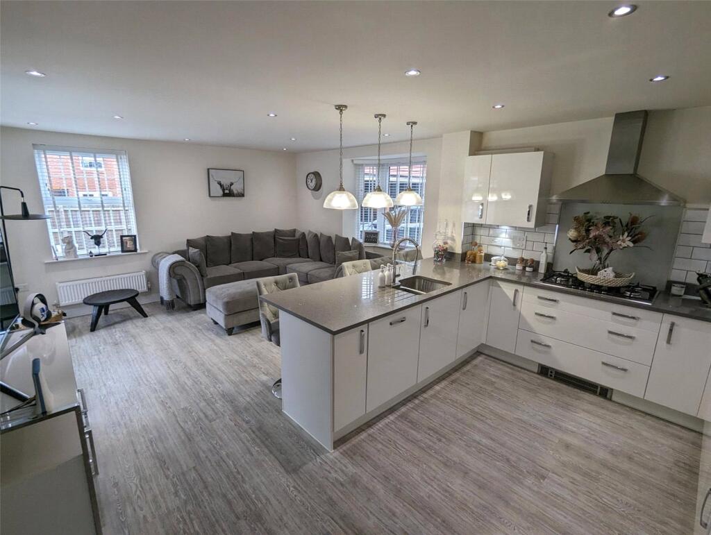 Kitchen/Family Room