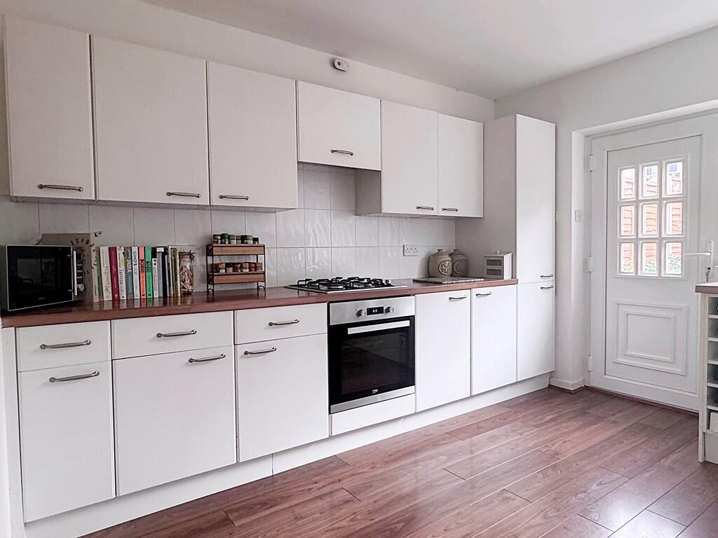 Kitchen Further V...