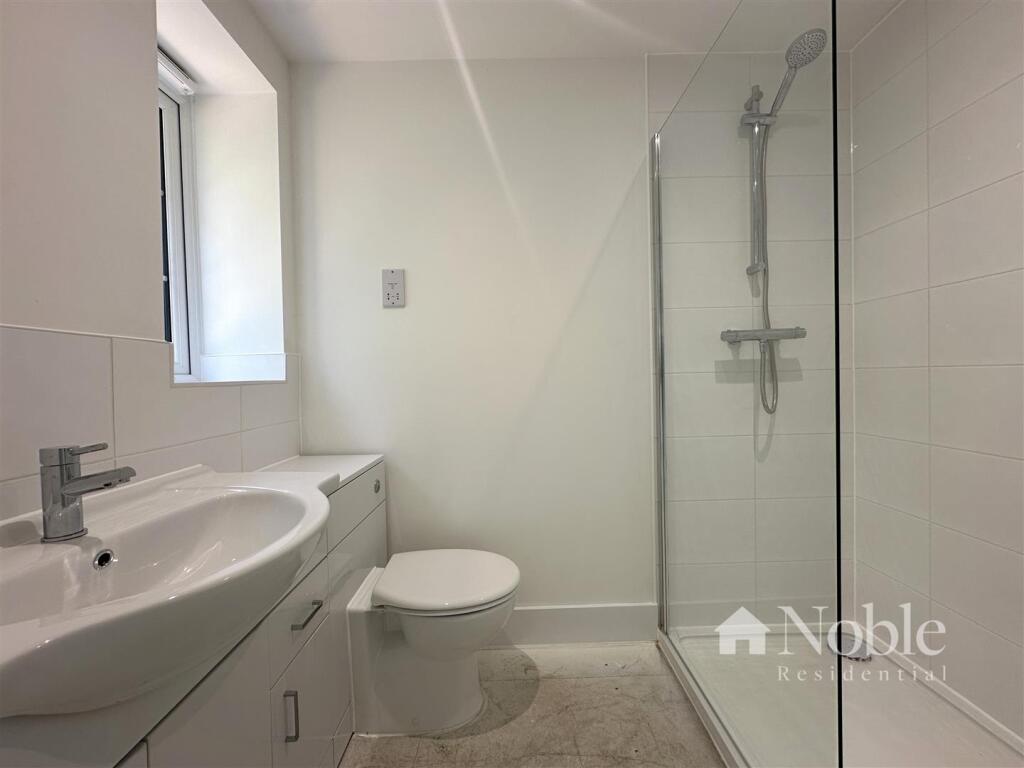 En suite  (example)